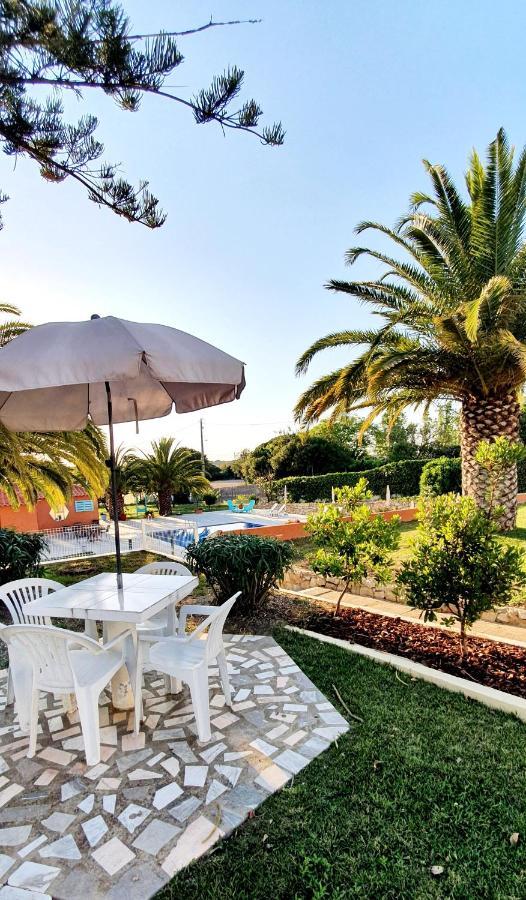 Villa Belinha - Guest House Quarteira Exterior photo